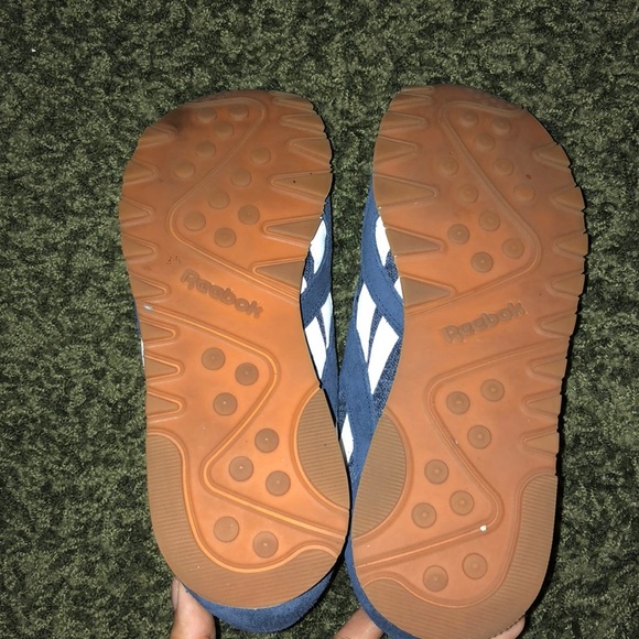 Reebok - Picture 6 of 7